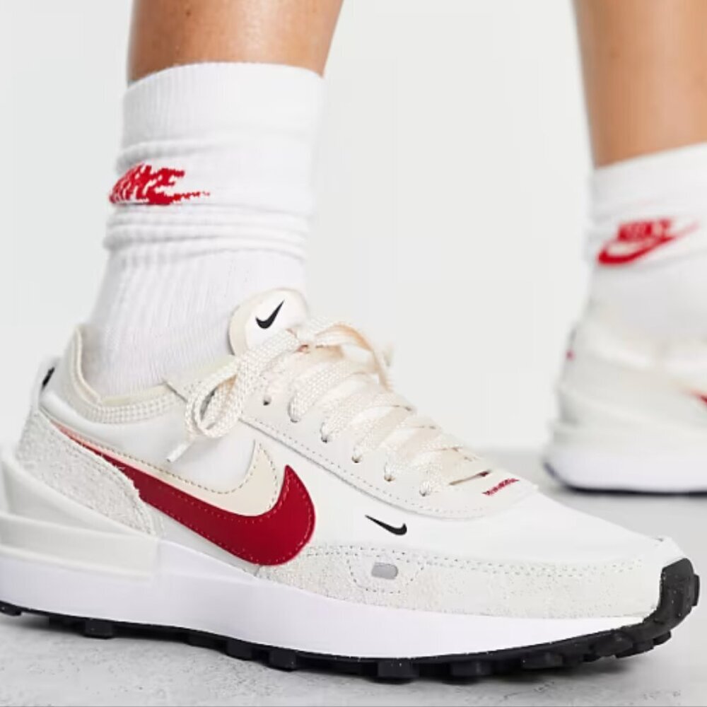 Nike (WMNS) Waffle One SE 'Sail Gym Red' Size 8.5